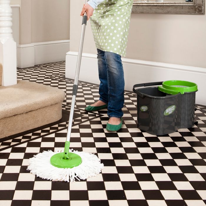 Whizz Mop Microfibre 360 Microfibre spinning mop with a 600 RPM wringing bucket 